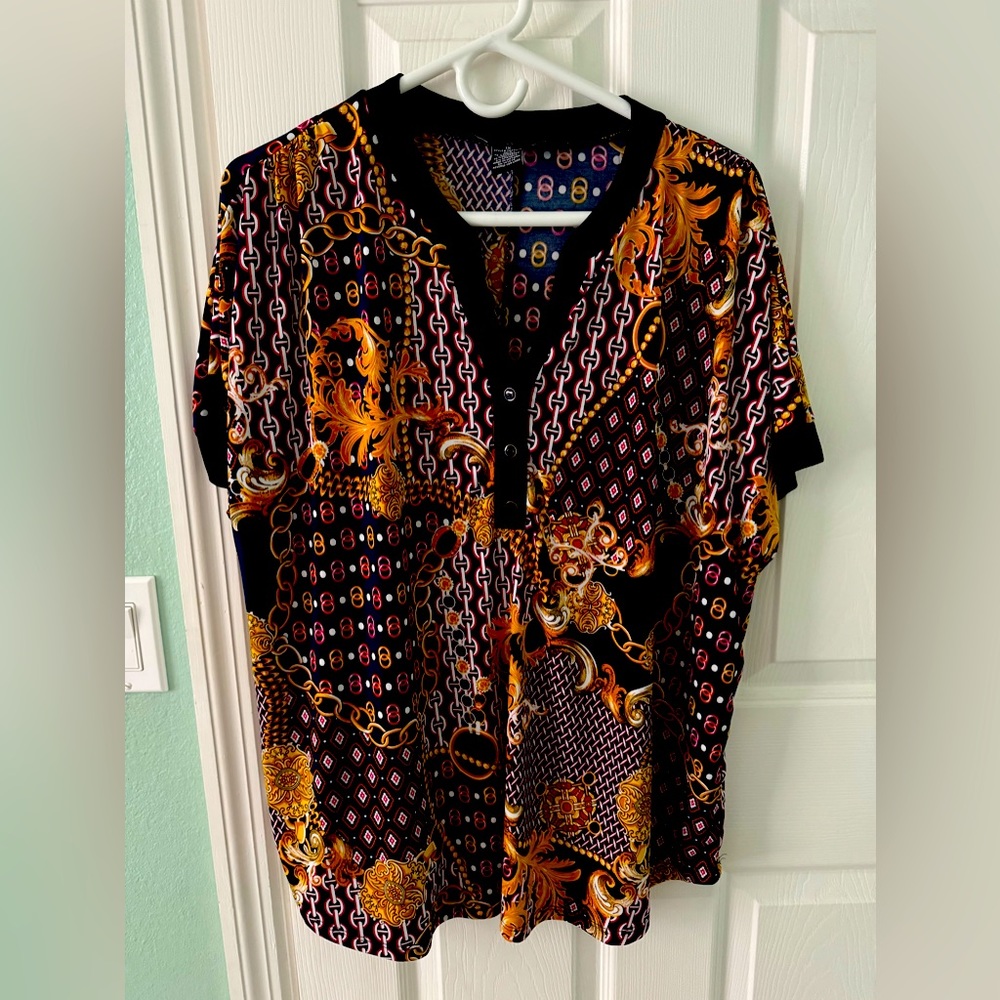 Elie McCarthy 1X beautiful and airy blouse. Rich colors. Comfy.